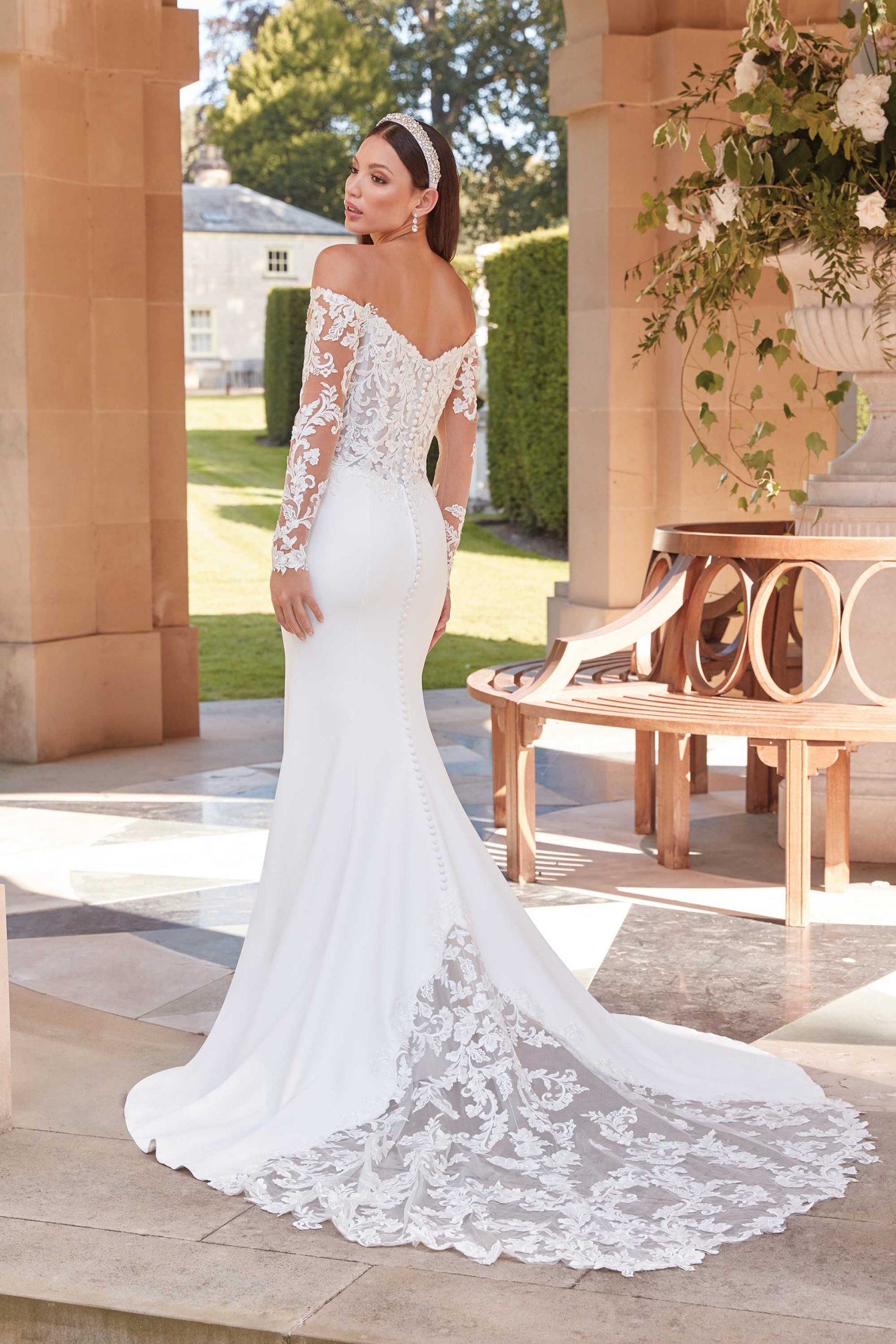 44327_FB_Sincerity-Bridal TRAIN